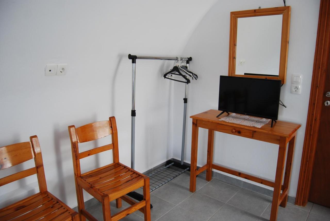 아폴로 룸스 호텔 페리사 외부 사진